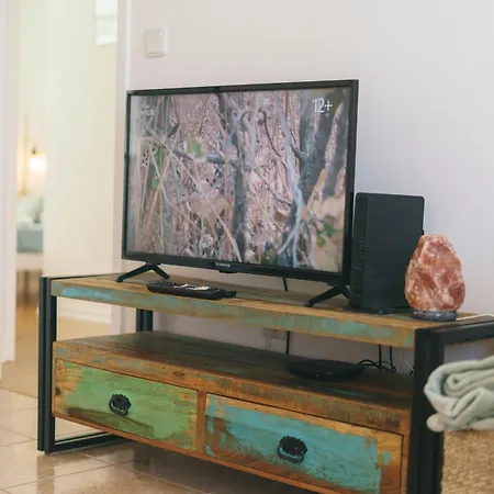 01 - Pearl Apartment