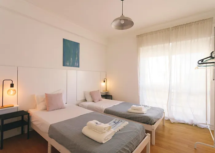 01 - Pearl Apartment *