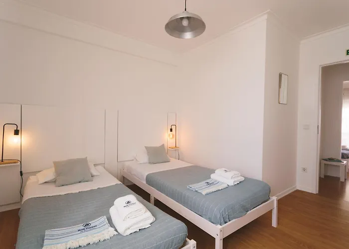 01 - Pearl Apartment *