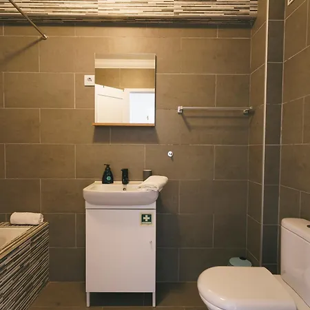 01 - Pearl Apartment