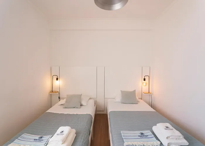 01 - Pearl * פניש